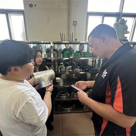 Welcome Australian customers to visit HeBei Jianzhi Casting Group Factory